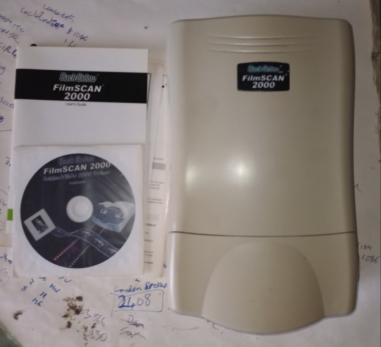 Black Widow FilmSCAN 2000 35mm film/slide scanner for repair/spares, FREE