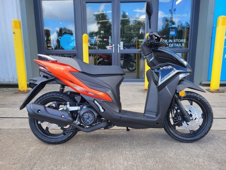 QJ Motor LTS 125 S
