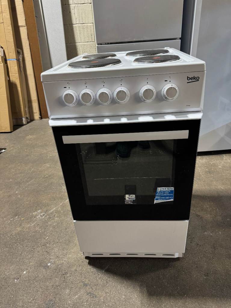 Beko KS530W 50cm Wide Single Oven Electric Cooker with Solid Plate Hob - White - A Rated