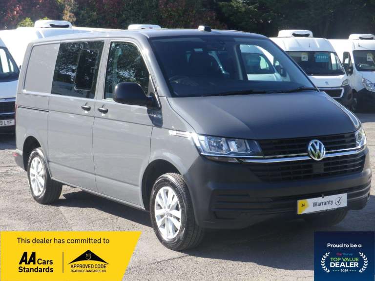 VOLKSWAGEN TRANSPORTER 2.0 TDI T32 Kombi Startline DSG Auto with VW Towbar in