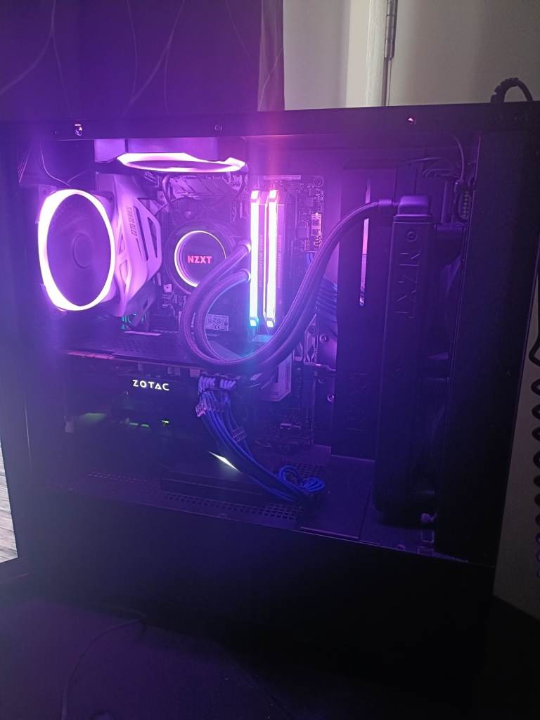 NZXT Gaming PC with ZOTAC 1080TI/32Gb DDR4 3200MHZ/I5 7600k