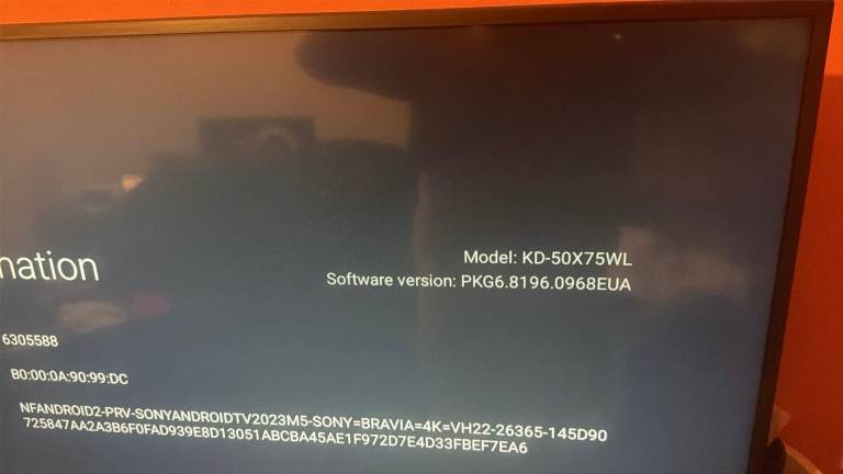 nearly new sony kd 50x 75wl