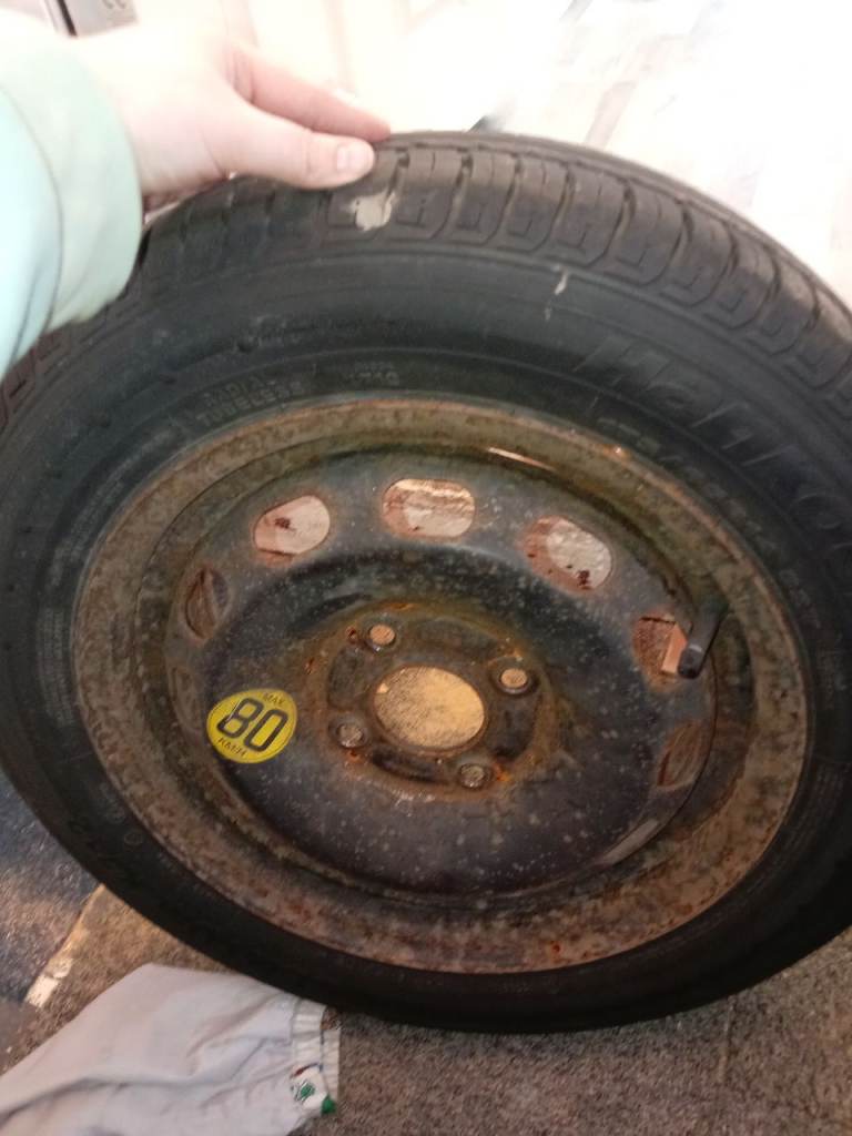 Ford fiesta spare wheel 