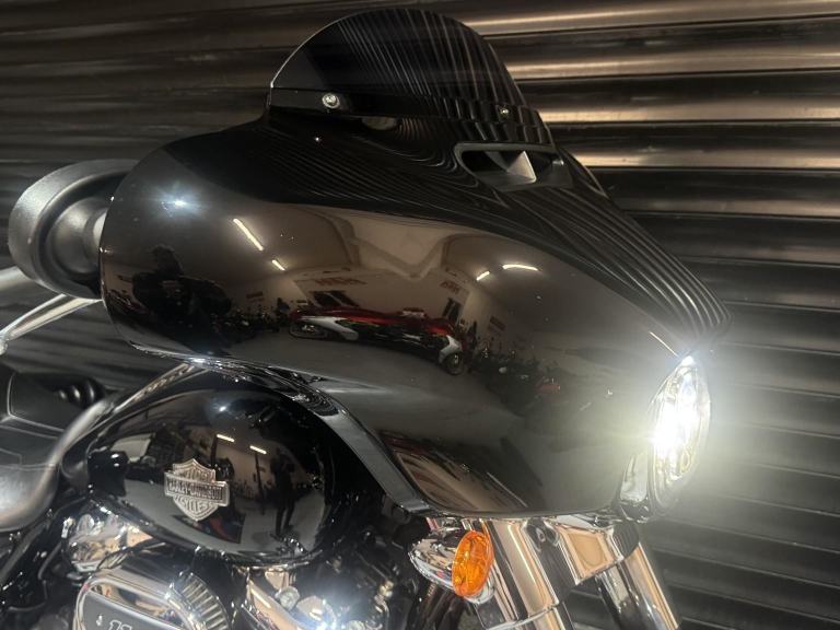 HARLEY-DAVIDSON TOURING FLHXS Streetglide Special Stage 1  Extras