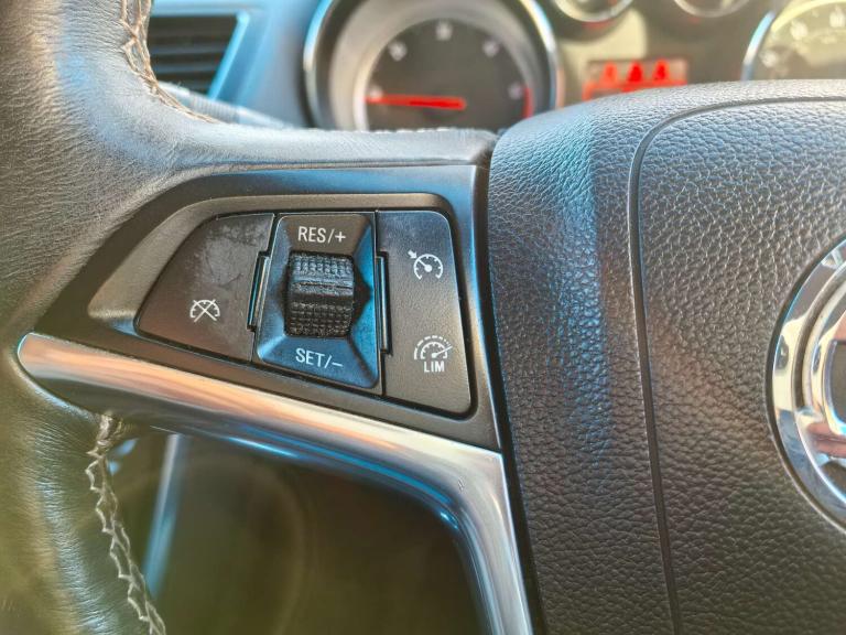 2013 Vauxhall Mokka 1.7 Mokka SE CDTi Auto 5dr SUV Diesel Automatic