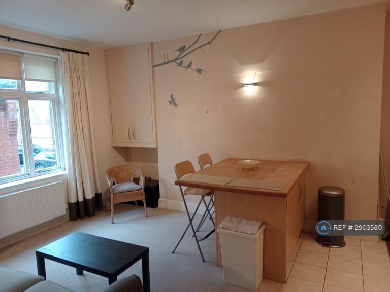 2 bedroom flat in Oxford St, Nottingham, NG1 (2 bed) (#2903580)