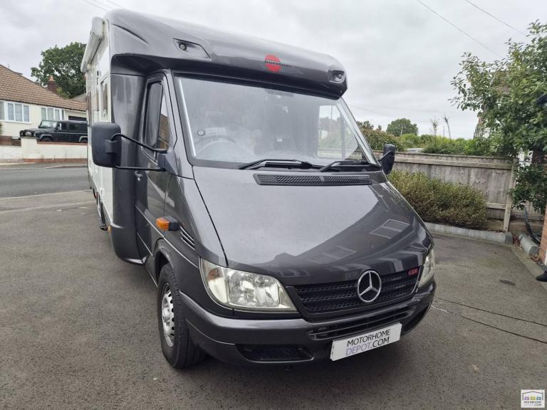 Burstner T-680 2004 Automatic, Hab Air Con Unit Mercedes with only 42800 miles