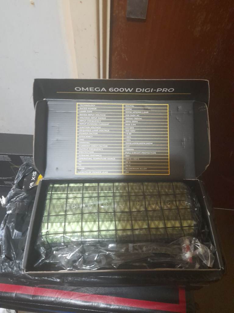 Brand new omega digital ballast, Timer and Relay Contactor 6 way