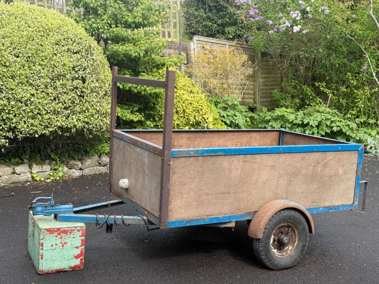 Sturdy, durable 5' x 3' trailer