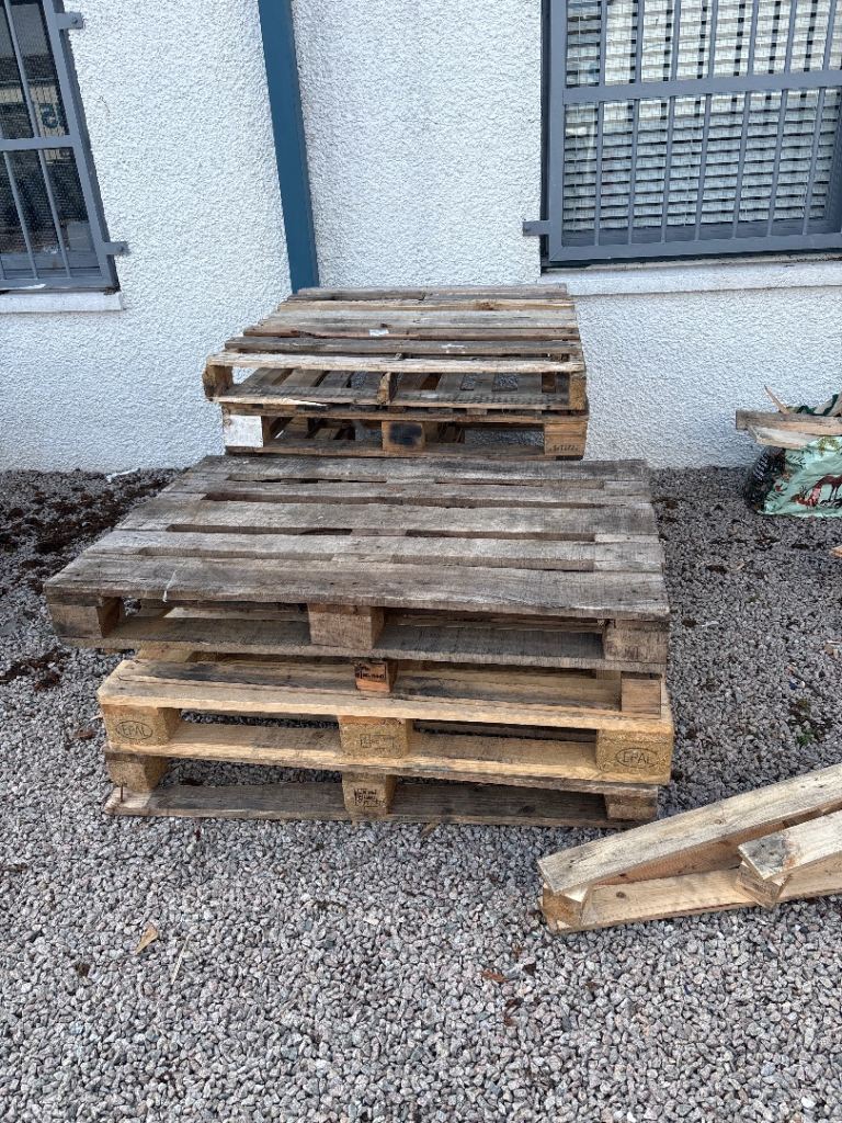 Pallets for uplift