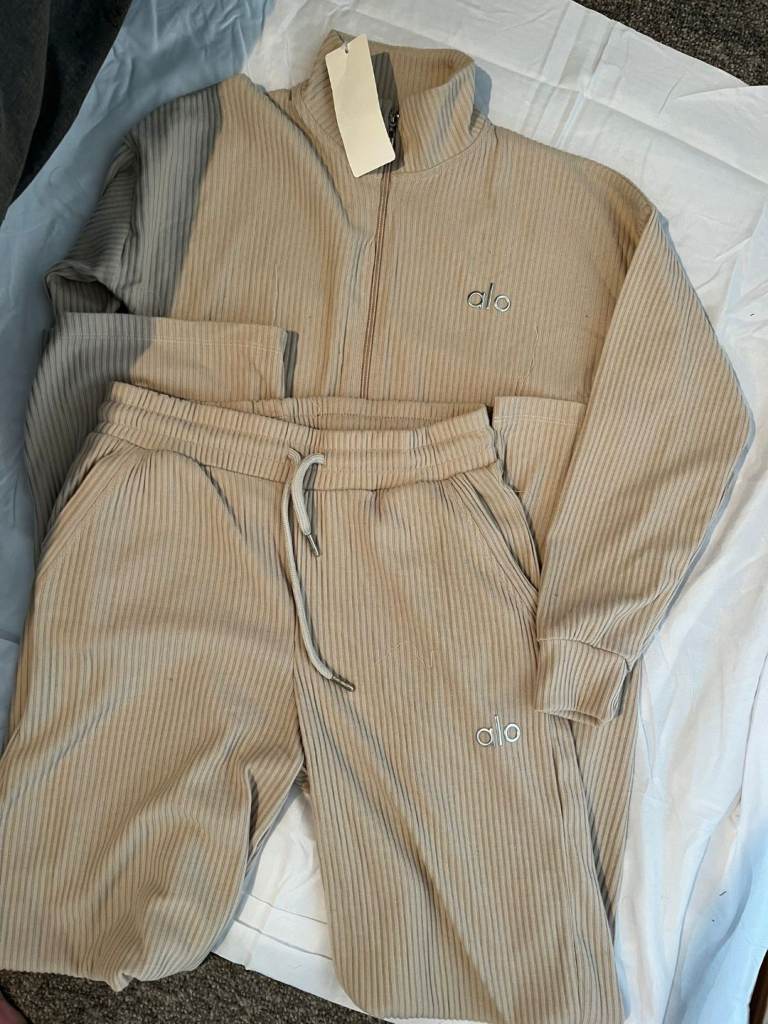 Womens Alo tracksuit 