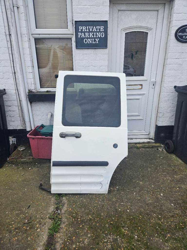 Ford Transit Connect side loading dor
