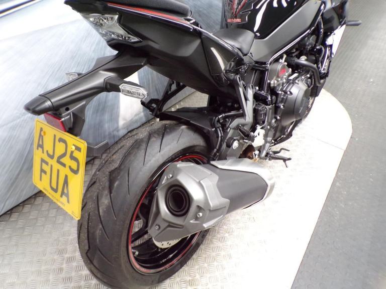 2025 KAWASAKI ZH2 WITH ONLY 1245 MILES FROM NEW