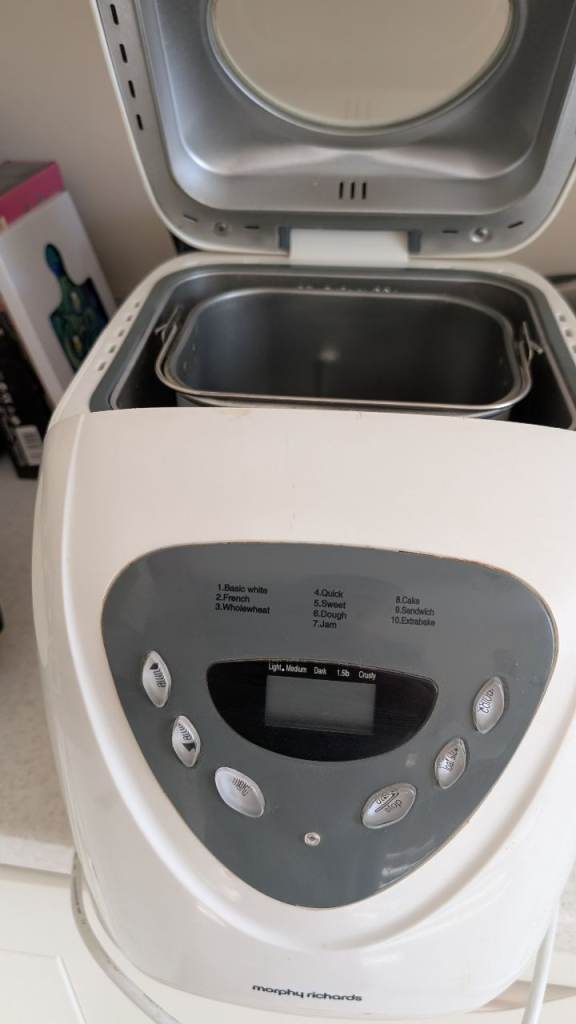 Morphy Richards Breadmaker – Good Condition