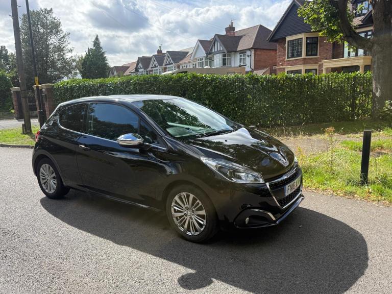 2016 PEUGEOT 208 1.2 TOP SPEC PURETECH ALLURE IN STUNNING BEAUTIFUL BLACK LOW MILES 146201 2KEYS