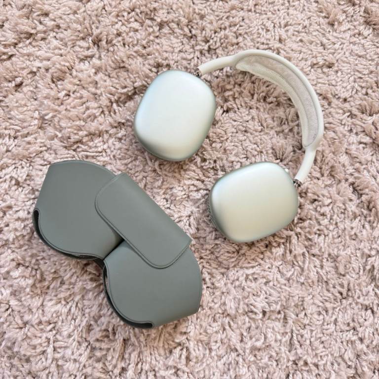 Genuine Like New Apple AirPods Max Green Olive