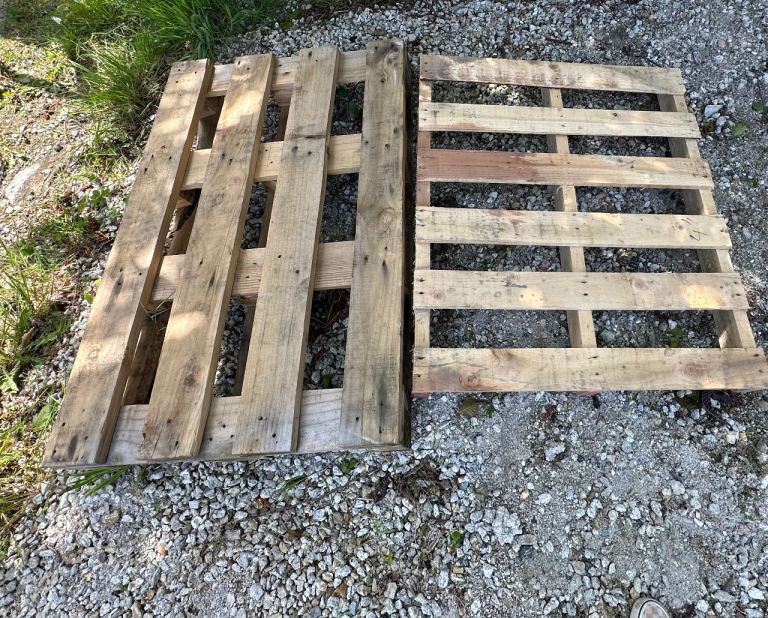 Free pallets 