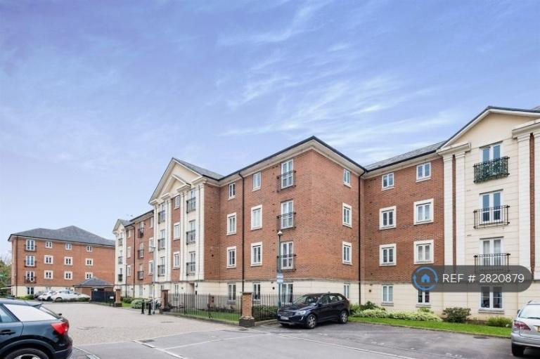 2 bedroom flat in Brunel Crescent, Swindon, SN2 (2 bed) (#2820879)