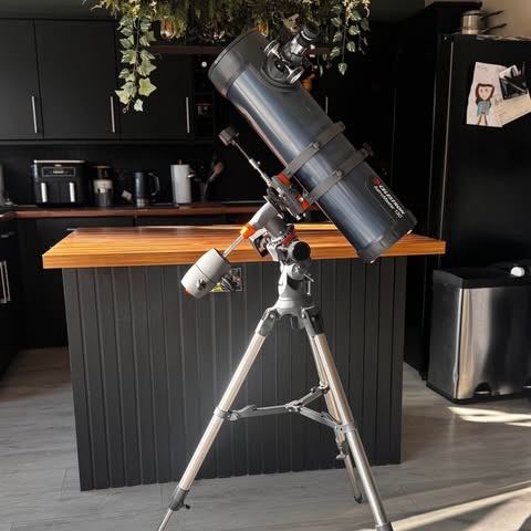 Celestron AstroMaster 130 Telescope – Motorised