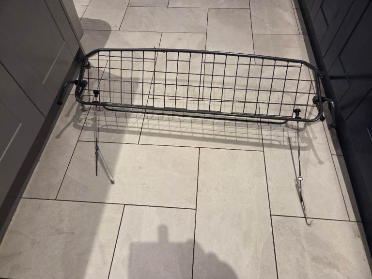 Trav-all dog guard for VW TIGUAN 