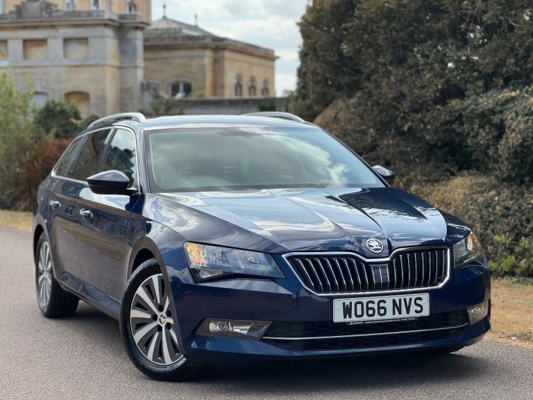 Skoda Superb 1.6 TDI GreenLine SE Technology Estate 5dr Diesel Manual Euro 6 (s/s) (120 ps)