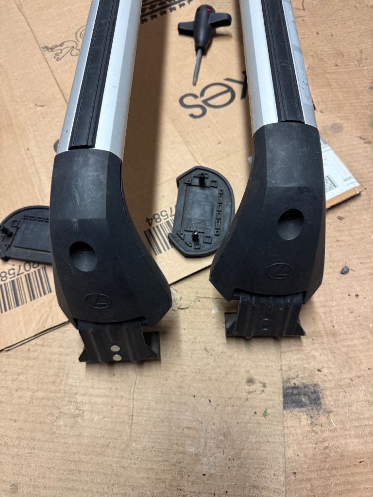 Lexus ct200h roof bars 