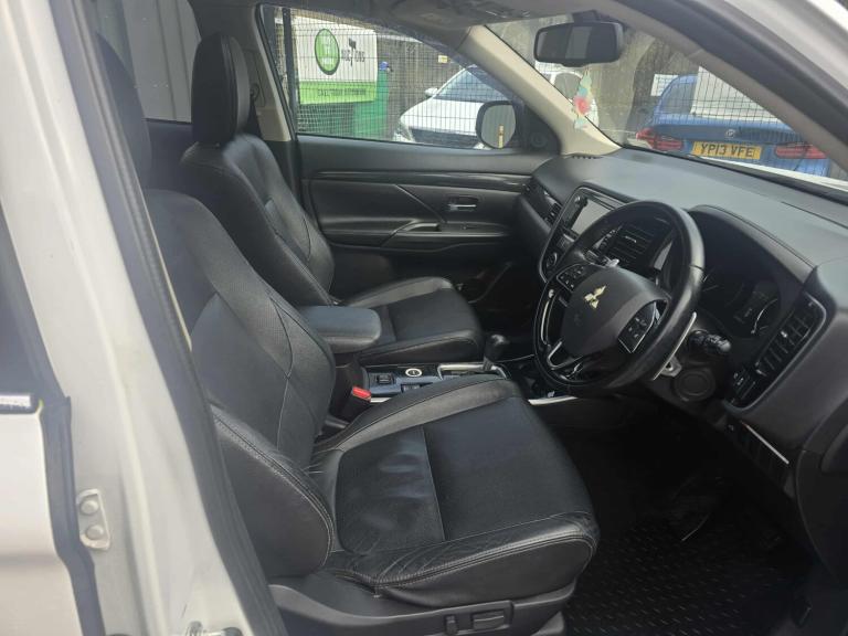 2017 Mitsubishi Outlander 2.2 DI-D 4 5dr Auto ESTATE Diesel Automatic