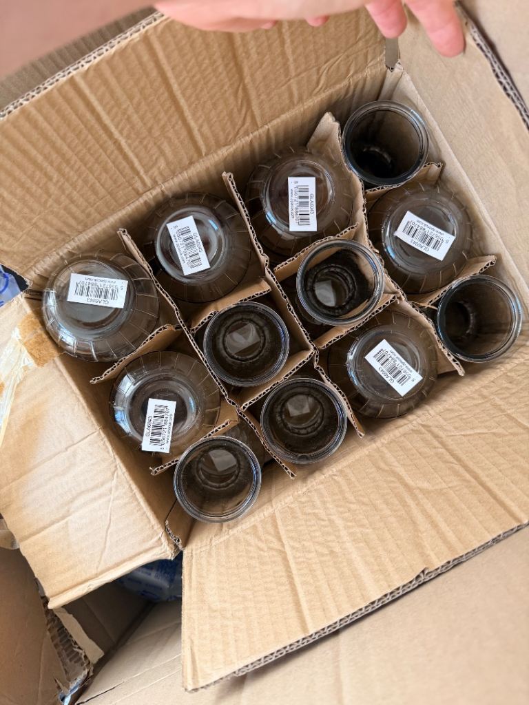 48 bud vases, 13.5cm