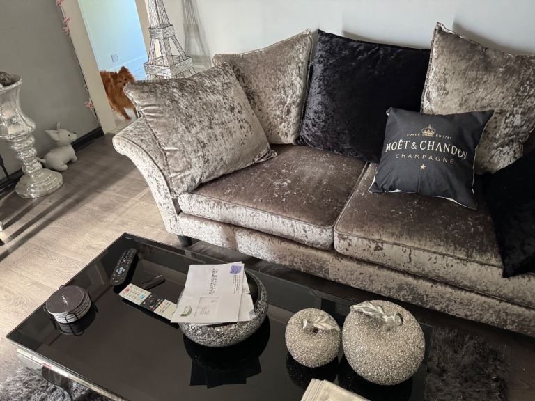 Brand New excellent condition 2 Seater black & grey Velvet Sofa Couch Chair 