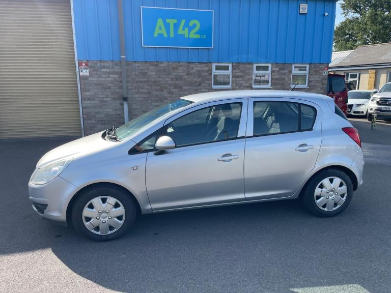 2009 Vauxhall Corsa 1.2i 16v Club 5dr HATCHBACK Petrol Manual