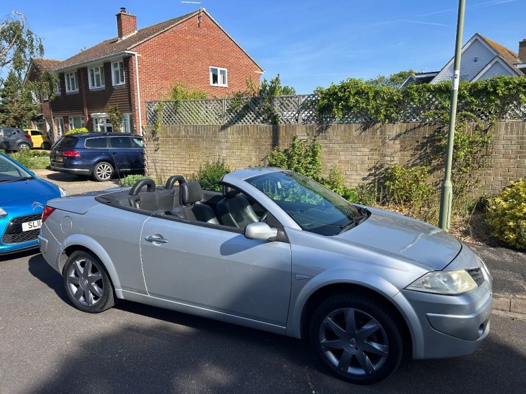 Renault, MEGANE, Convertible, 2010, Manual, 1598 (cc), 2 doors