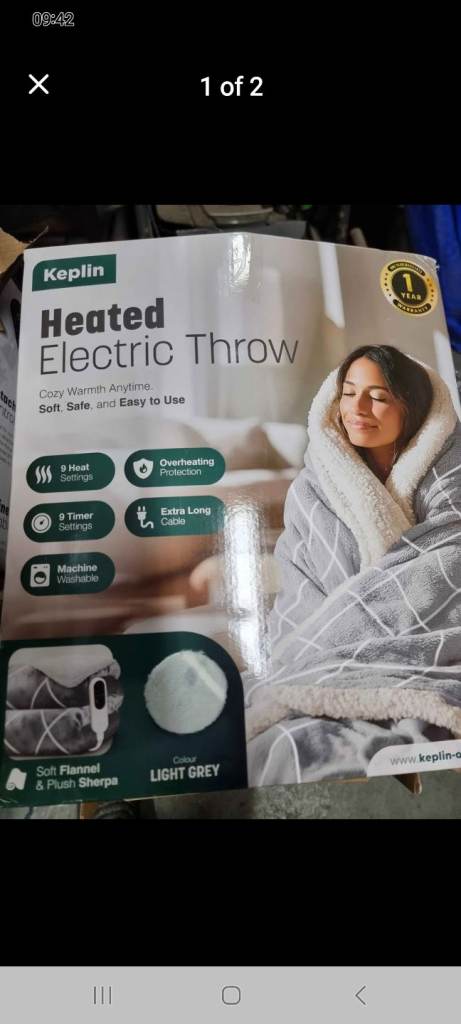 Electric heated throw 