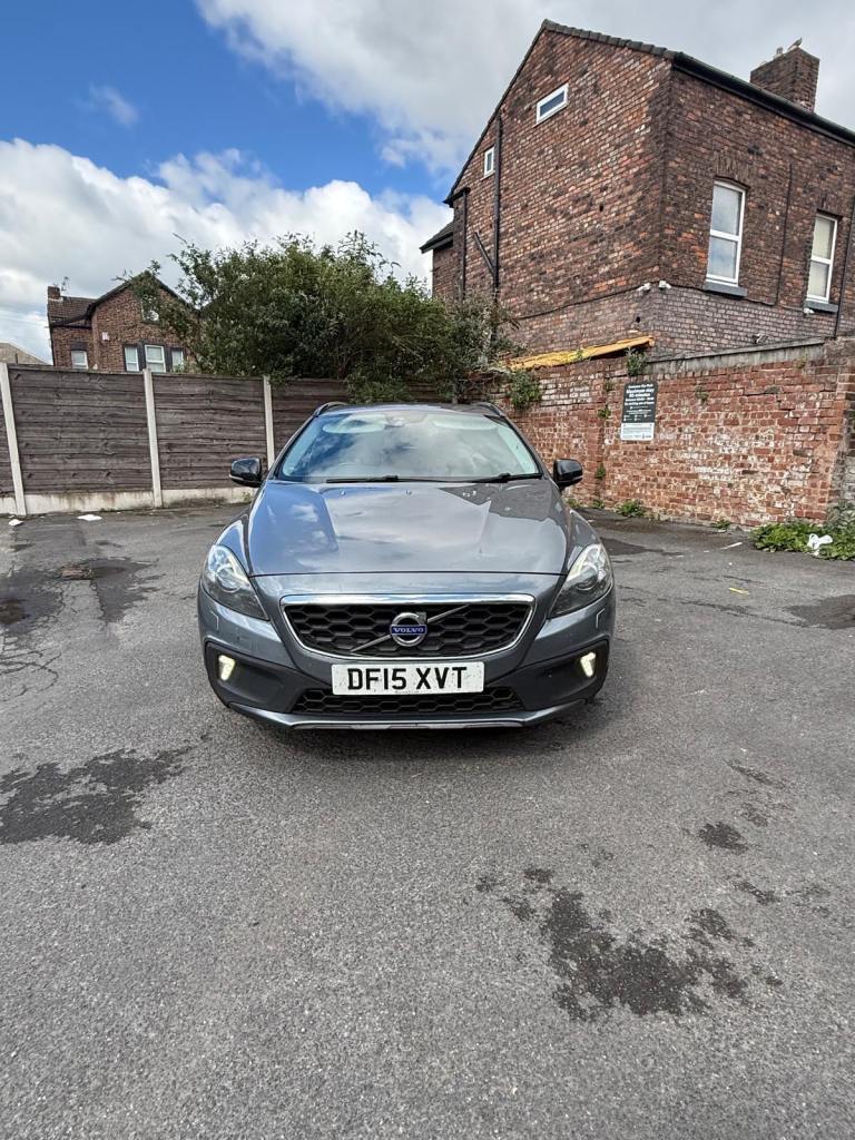 Volvo, V40, Hatchback, 2015, Manual, 1560 (cc), 5 doors