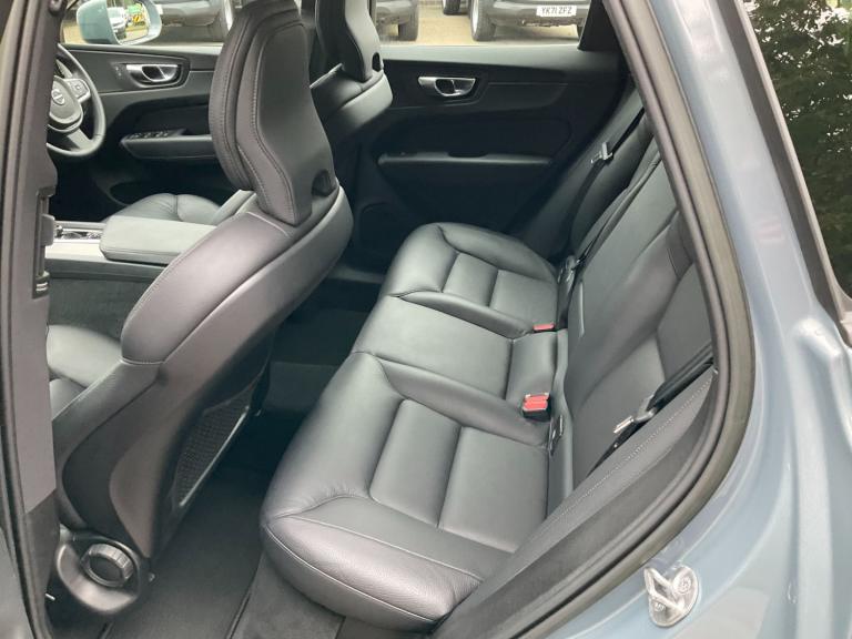 2023 Volvo XC60 2.0 B5p Core 5Dr Awd Geartronic SUV Petrol Automatic