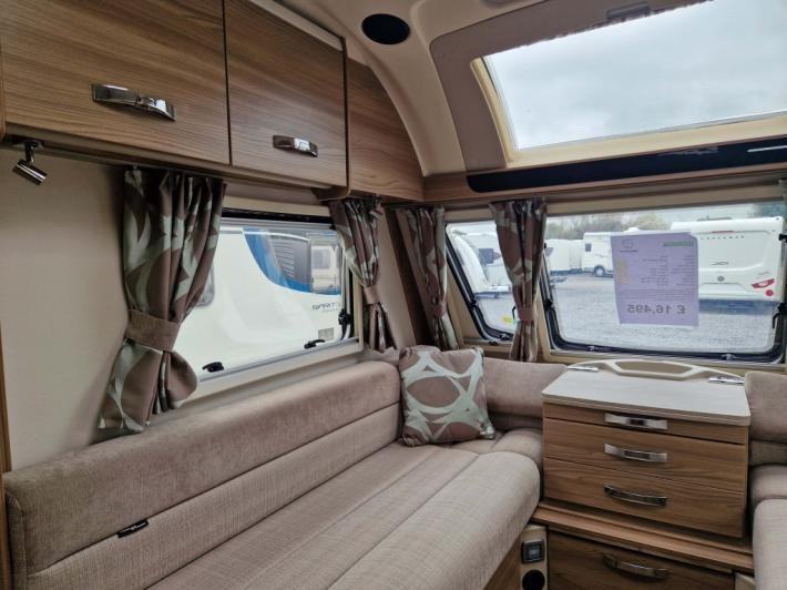 2017 Sprite Quattro FB Used Caravan