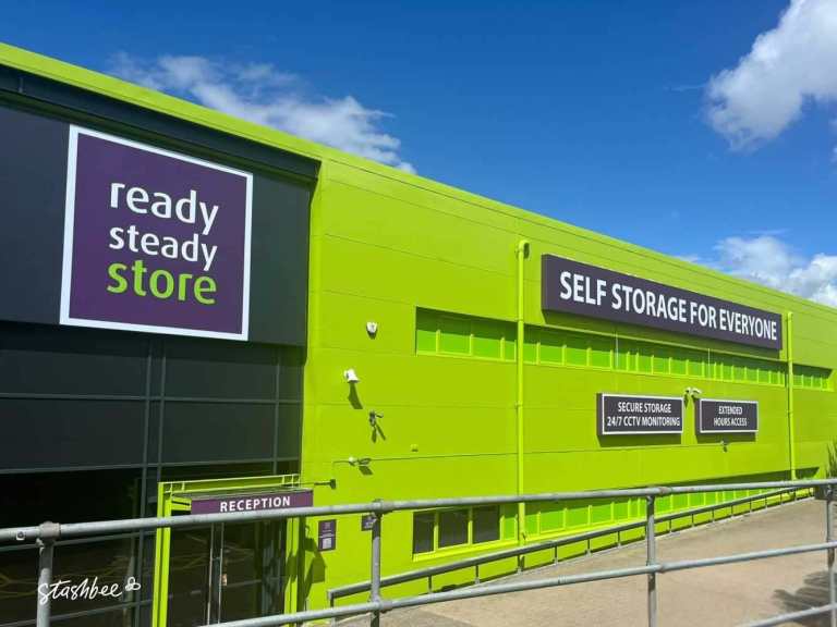 Self Storage Facility to rent in Wokingham (RG41) | Stashbee