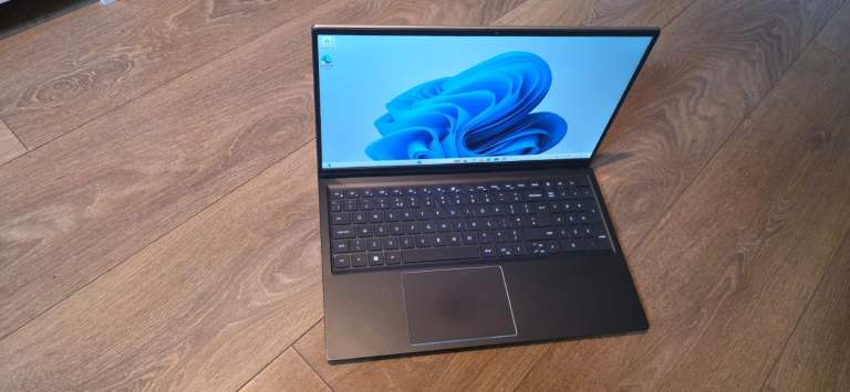 Dell Vostro 15 5510 laptop Intel i5-11320H QuadCore 11th gen processor Full HD IPS screen