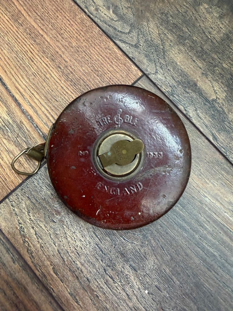 Chesterman Treble Leather Tape Measure