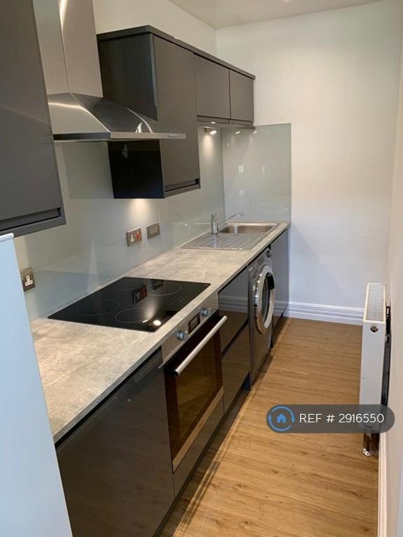 Studio flat in Fergus Drive, Glasgow, G20 (#2916550)