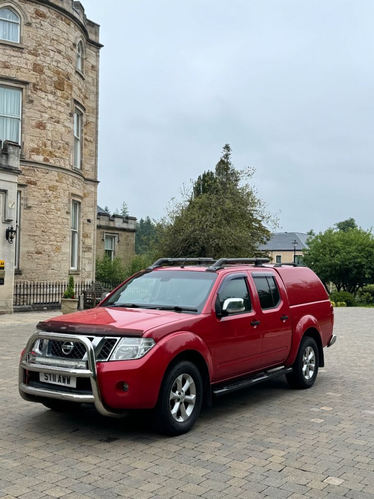 Nissan Navara Tekna D/C 2.5dci 2011 ..Pickup