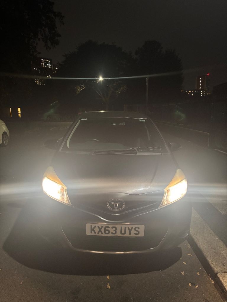 Toyota YARIS 2013, Grey, Manual, Petrol