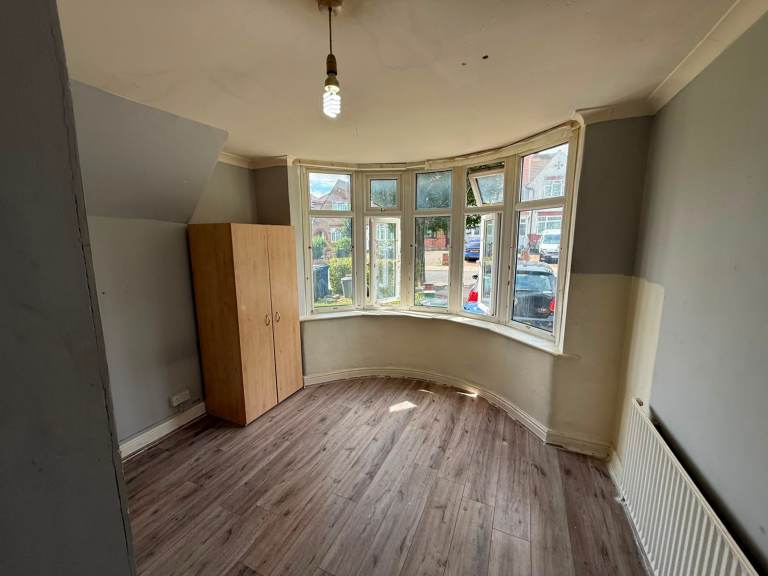 BENEFITS ACCEPTED - Studio Flat Available in Northolt Ealing UB5
