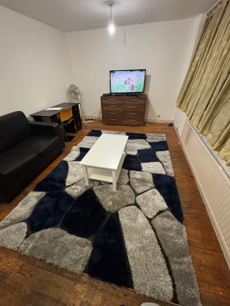 Single room in a flat se17