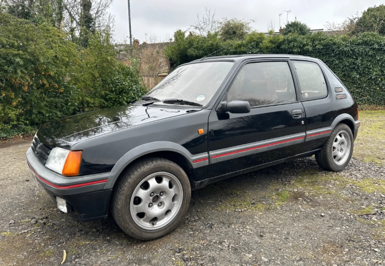 ** RARE 205 GTI ** 1989 PEUGEOT 205 GTI 1.9 PETROL 3 DOOR HATCHBACK IN EMBASSY BLACK WITH SUNROOF **