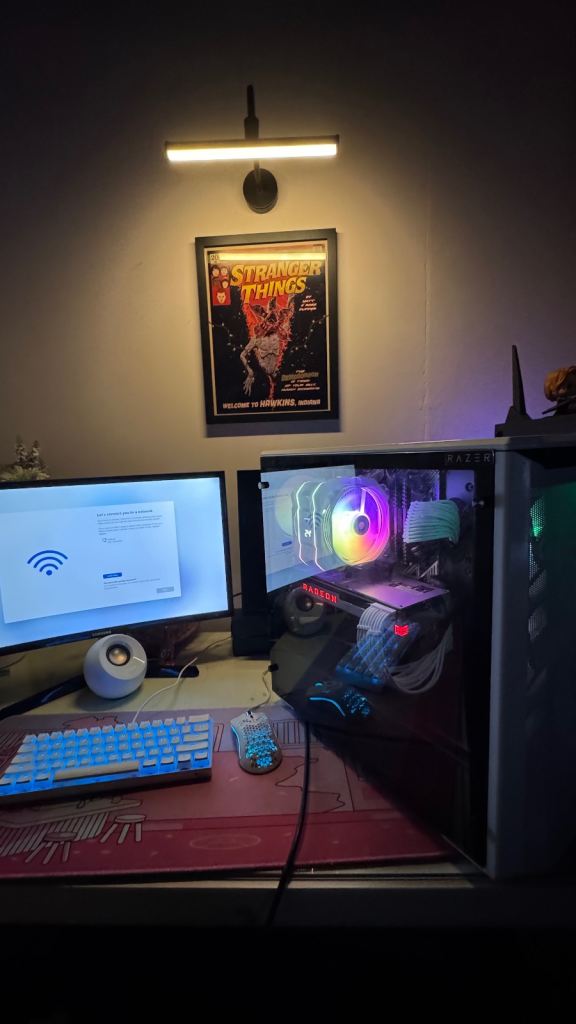 Stunning White & Black Gaming PC | i5-10400f | Radeon VII 16GB | 16GB RAM