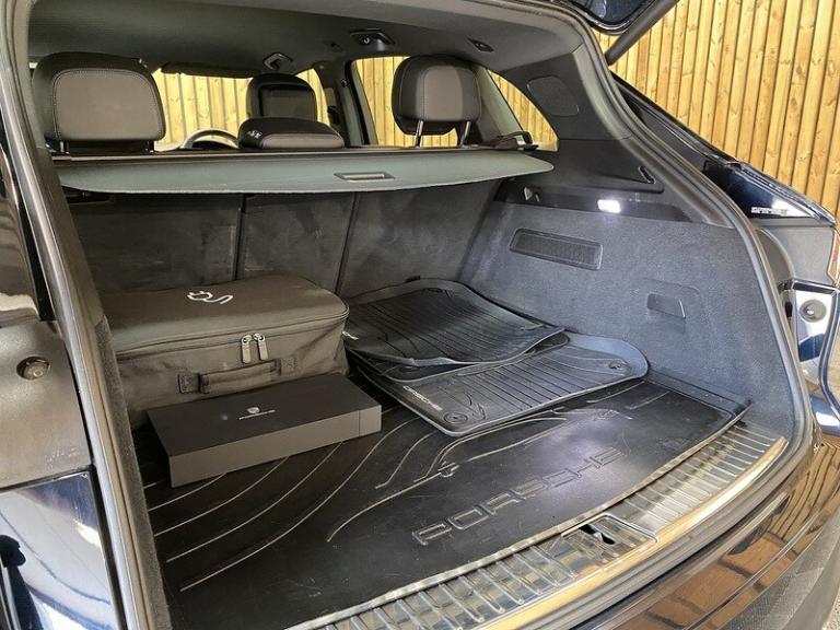 2022 Porsche Cayenne V6 E-Hybrid SUV HYBRID Automatic