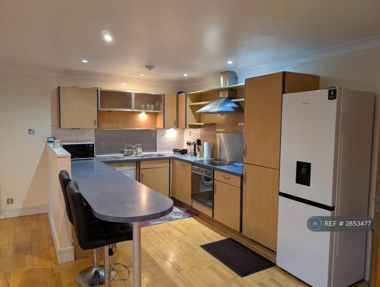 2 bedroom flat in Argyle Street, Glasgow, G2 (2 bed) (#2853477)