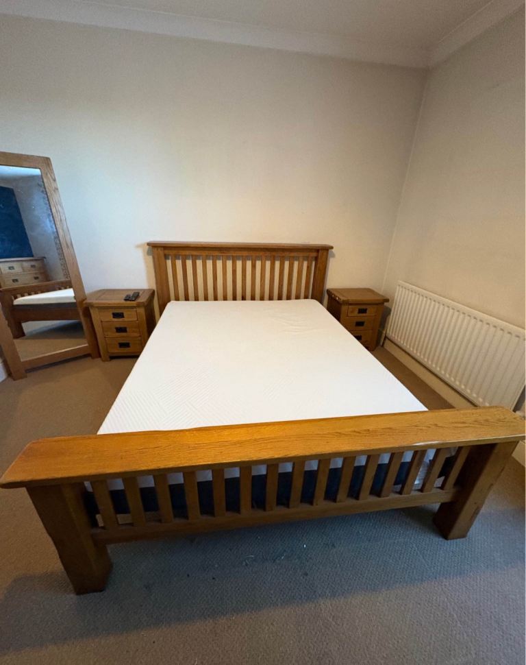 Toulouse Rustic Solid Oak king size bed frame & 2 bedside tables 
