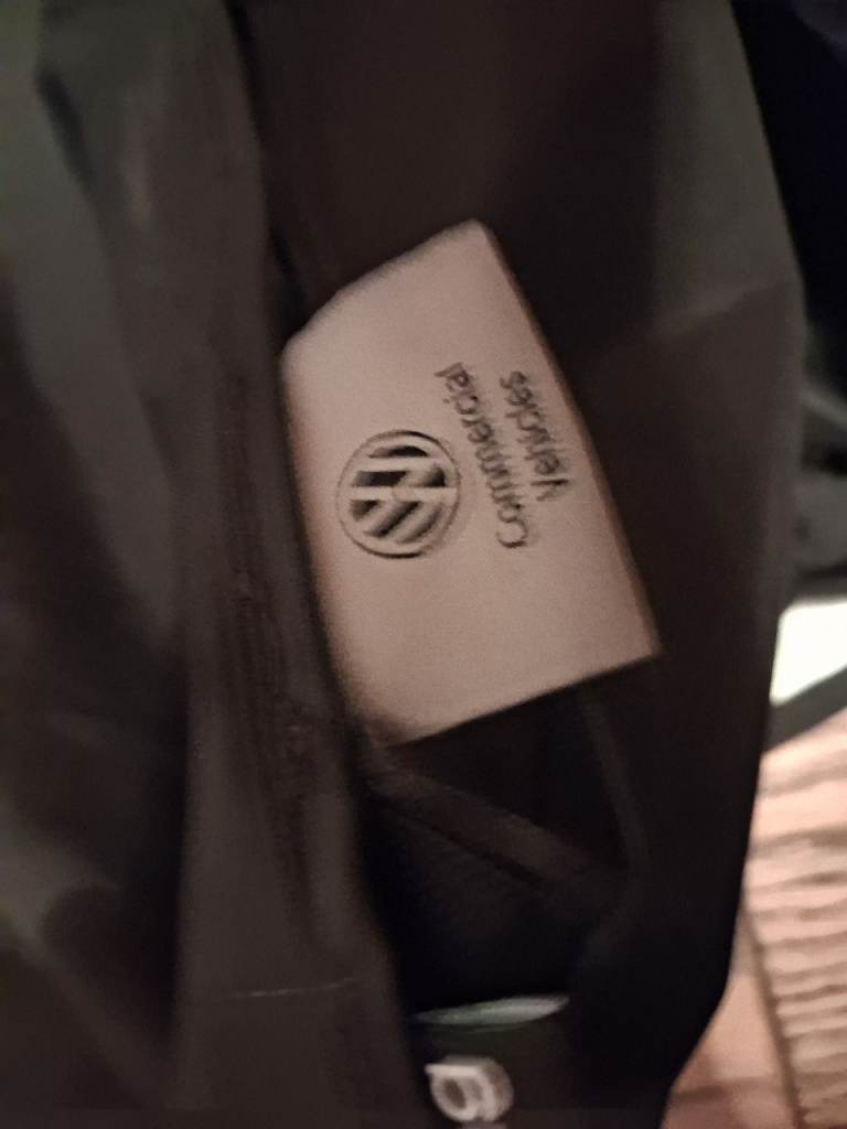 Vw t5 fitted waterproof seat covers. Black