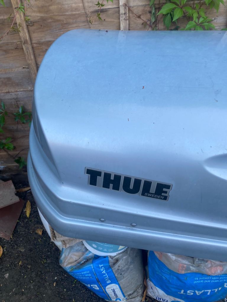 Thule car top box 